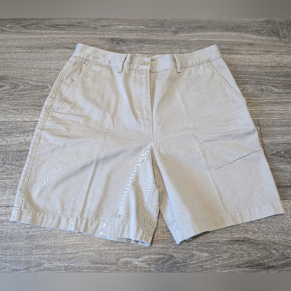 Lauren Ralph Lauren Khaki Shorts Women's size 6